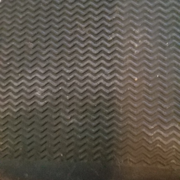 Black heels - Picture 6 of 6